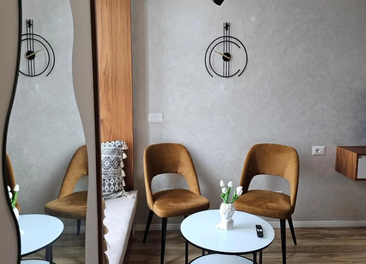 Luxury Studio Apartment Square 21, Seven Heavens Tirana 0*,